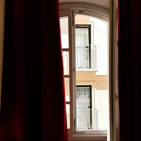 Fabulous Centre - Grand House Apartment